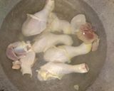 Foto langkah ke 1 dari resep Ayam goreng.