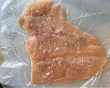 Foto del paso 1 de la receta: Enrollado de pollo con jamón y queso