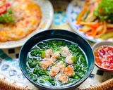 Hình bước làm 5 của món Canh Cải Kale Nấu Tôm Đất