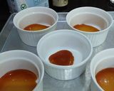 Foto langkah ke 2 dari resep Creamcheese Caramel Flan.