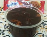 Foto langkah ke 4 dari resep Puding Coklat topping Biskuit.