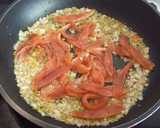 Foto del paso 4 de la receta: Paccheri con salsa de tomate, trucha marinada y lascas de pecorino