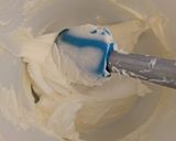 A picture of step 8 of Frog cake 🐸.