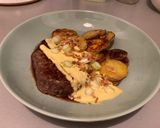 Foto del paso 11 de la receta: Steaks de ternera con salsa de yogur, mostaza y miel y patatas al horno con pimentón y ajo