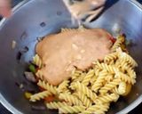 A picture of step 3 of Homemade veg mayonnaise with yummy pasta.