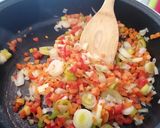 Une image de l'étape 6 de Nouilles sautées aux légumes.