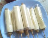 Foto langkah ke 1 dari resep 7. Sosis Gulung Cheese #Berburucelemekemas #Resolusi2019.