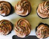 Chocolate cupcakes recipe step 7 photo