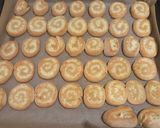 Sajtos csiga rágcsa recept fázis 4 fotója