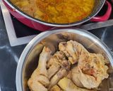Tejfölös csirkepörkölt recept fázis 5 fotója