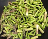 Une image de l'étape 2 de Asperges vertes aux Saint Jacques.