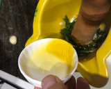 Foto del paso 3 de la receta: Rape y merluza en salsa de ajo y vino blanco