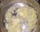 Tejfölös csirkemell pörkölt, füstölt sajttal recept fázis 1 fotója