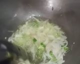 A picture of step 3 of Spring Roll.