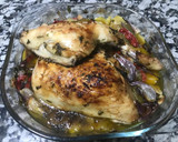 Foto del paso 6 de la receta: Cuartos traseros de pollo al horno con verduras
