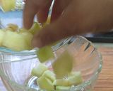 A picture of step 3 of Mask melon cucumber salad.