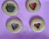 স্টেইন্ড গ্লাস কুকিজ (staint glass cookies recipe in Bengali) রেসিপির ধাপ 10 ছবি