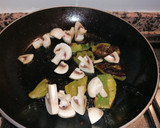 Foto del paso 1 de la receta: Ternera con salteado de pimientos y champiñón
