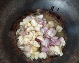 Foto langkah ke 3 dari resep Tumis Daging Pete Pedas.