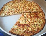 صورة لخطوة 8 من وصفة فطيره الجبنه البيضاء وحبه البركه 😋😋😋