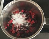 Pas rețetă Cupcakes cu cremă din fructe de pădure 4 fotografie