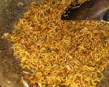 Foto langkah ke 6 dari resep Mie Goreng Cepat dan Simple Banget.