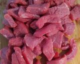 Foto langkah ke 1 dari resep Daging Sapi Kecap Bumbu Cemplung.