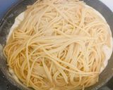 Kapros-tejszínes, lazacos spagetti 🍝 recept fázis 4 fotója