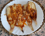 Foto del paso 4 de la receta: Lenguadina a la plancha con picada de ajos y pimentón
