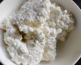 A picture of step 4 of Almond Elaichi Sandesh.