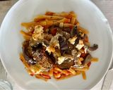 Padlizsános csirke paradicsomos tésztával recept fázis 8 fotója