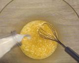 Foto langkah ke 2 dari resep Muffin Tape Keju Anti Gagal.