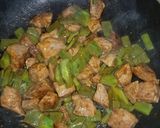 A picture of step 4 of Pork tenderloin with cactus.
