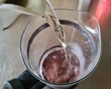 Foto del paso 5 de la receta: Chocolate de agua con lavanda y miel