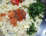 A picture of step 4 of Aloo ka bharta.