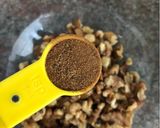 A picture of step 2 of Maple cinnamon walnuts - vegan.