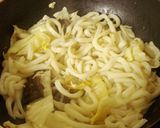 A picture of step 8 of Naniwa-Style Sauce Yakisoba or Yaki Udon.