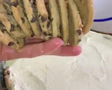Foto del paso 5 de la receta: Pastel De Nieve de Vainilla con Galletas Chispas de Chocolate