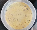 Foto del paso 8 de la receta: Quiche de Morcilla, Repollo, Pera y Piñones