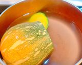 Hình bước làm 1 của món Soup bí đỏ nấu thịt băm