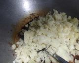A picture of step 5 of Kachhi Dabeli.