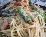 Foto del paso 6 de la receta: Spaguetti con Trigueros y Gambones al Pesto de Salmón