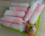 Foto langkah ke 9 dari resep Es Ombre Nutrijell Merah Putih.