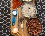 A picture of step 1 of Dry coconut chutney.