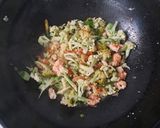 Foto langkah ke 3 dari resep Tumis Kembang Kol Saus tiram.