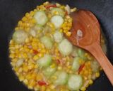Foto langkah ke 5 dari resep Soup Jagung Oyong Simple.
