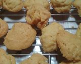 Foto langkah ke 2 dari resep Corn Flakes Cookies.