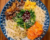 Hình bước làm 4 của món Cơm Trộn Hàn Quốc 🇰🇷