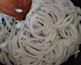 Foto del paso 1 de la receta: Pizza integral de cebolla sin horno ni levadura
