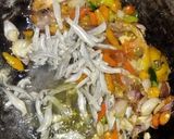 Foto langkah ke 2 dari resep Tumis Daun Kencur Teri Rawit Bumbu Sederhana.